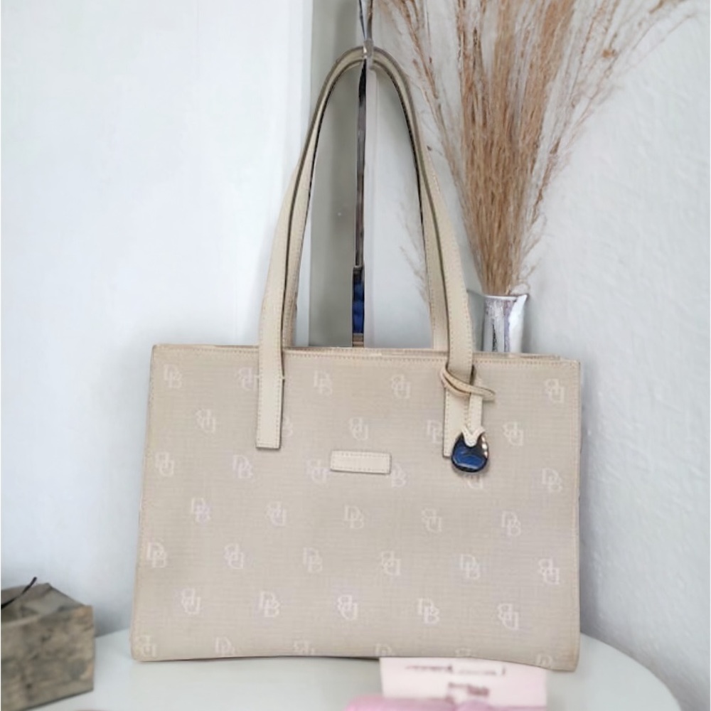 EUC Dooney & Burke Handbag